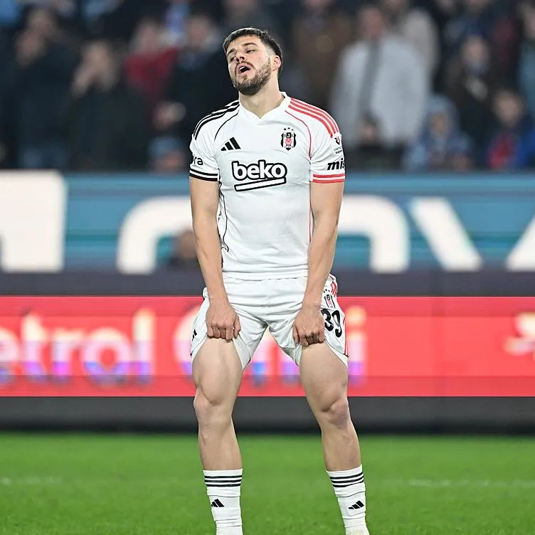 David Jurasek Slavia Prag ile görüşüyor