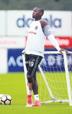 Demba Ba Ağustos’ta netleşecek
