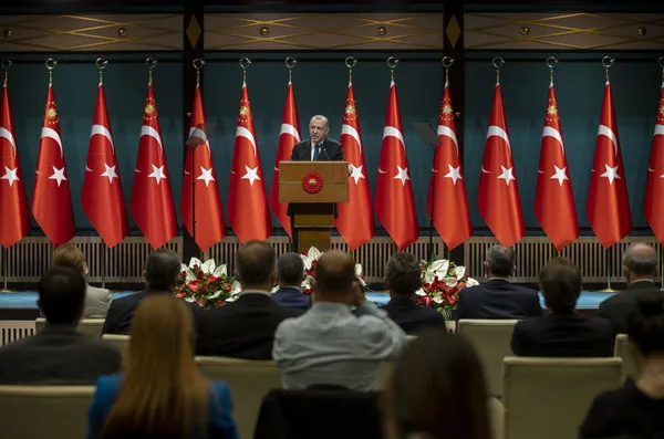 son-dakika-baskan-erdogandan-lutfu-turkkana-cok-sert-tepki-sozde-milletvekili-olan-bu-kisinin-parlamentoda-yeri-yok-1636393402247.jpg SON DAKİKA: Başkan Erdoğan'dan Lütfü Türkkan'a çok sert tepki: Sözde milletvekili olan bu kişinin parlamentoda yeri yok-8