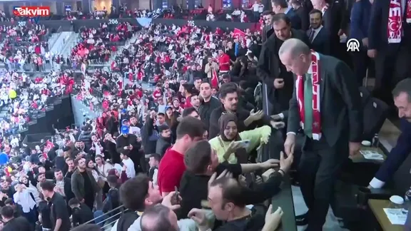 Başkan Erdoğan'dan 12 Dev Adam'a destek