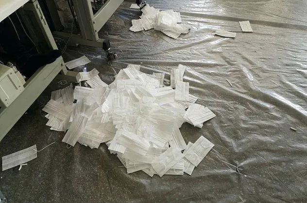 Son dakika: Ankara'da koronavirüs fırsatçılarına baskın! Kaçak maske üreticisi mühürlendi