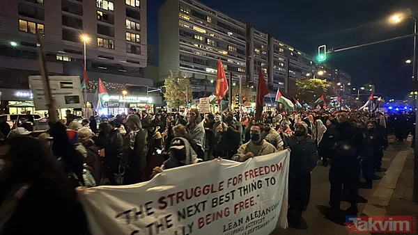 İşgaçi İsrail'in destekçi Joe Biden'a Berlin'de tepki yağdı: Bu senin soykırımın, ABD 1 numaralı terörist... - 3