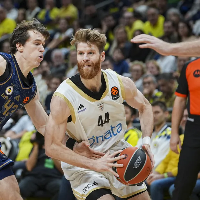 Fenerbahçe Tarfin 10 farkla galip
