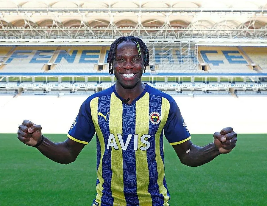 Bruma formayı giydi 1 yıllık imzayı attı