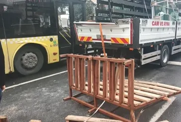 İETT otobüsüne kamyonet çarptı