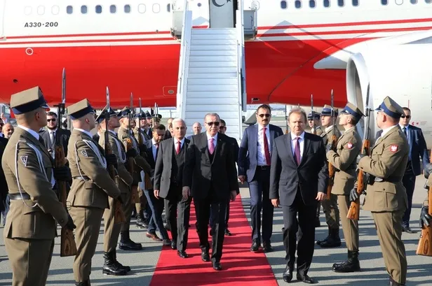 Cumhurbaşkanı Erdoğan Polonya'da!-3