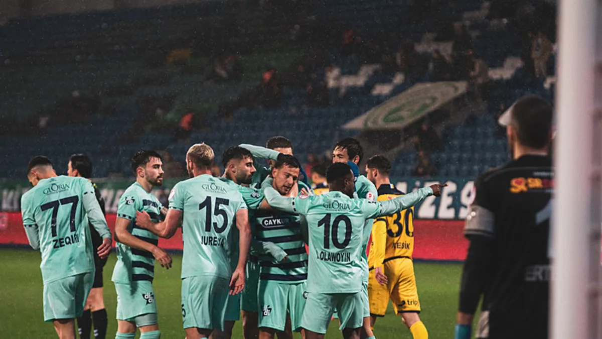 Rize'den ilk 3 puan! Çaykur Rizespor - MKE Ankaragücü: 2-1 | MAÇ SONUCU