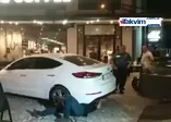 Otomobil kafeye daldı: 1'i ağır 3 yaralı