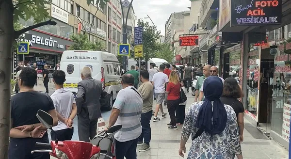 istanbulda-ekipleri-alarma-geciren-olay-supheli-cantada-el-bombasi-bulundu-1654518894187.jpg İstanbul'da ekipleri alarma geçiren olay! Şüpheli çantada el bombası bulundu-3