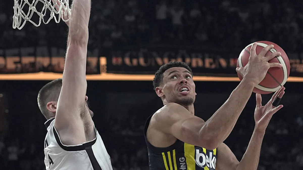 Kanarya'dan şampiyonluk için dev adım! Beşiktaş Fibabanka - Fenerbahçe Beko: 87-91 | MAÇ SONUCU