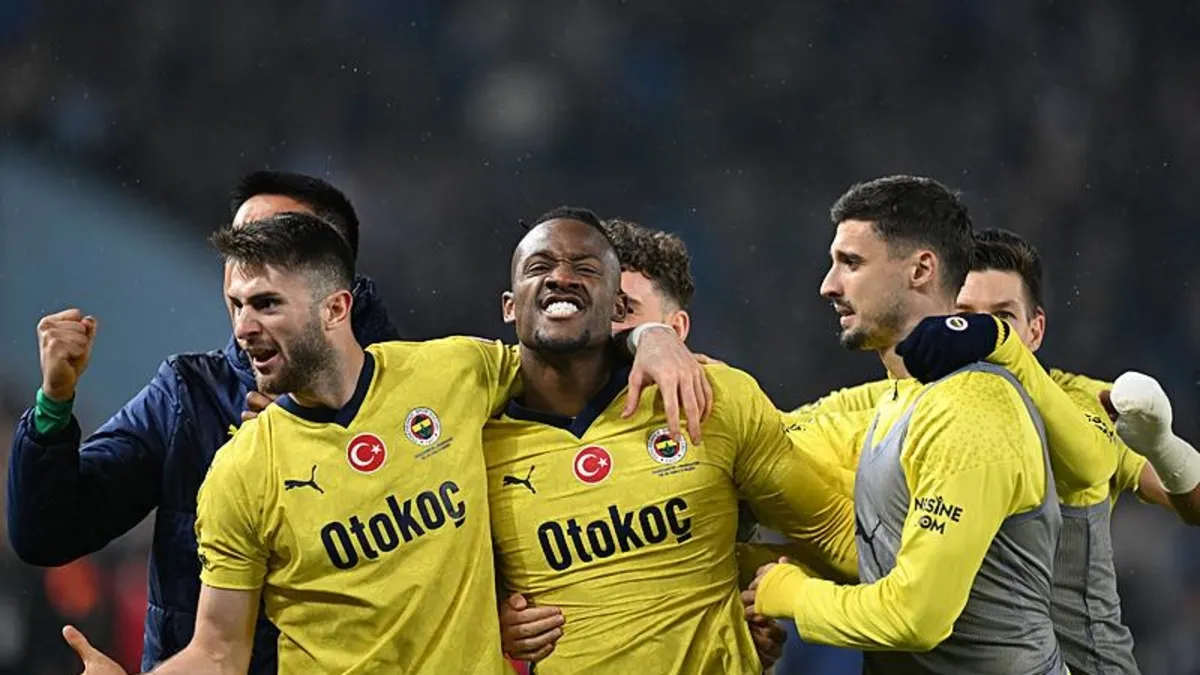 Tüm gerçekleri yine TAKVİM yazdı: Fener'de tarihi gün! Merakla beklenen Olağanüstü Genel Kurul bugün yapılacak