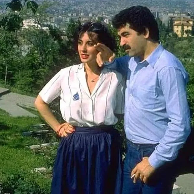 Perihan Savaş ve İbrahim Tatlıses’in gözlerden uzak büyüttüğü kızına bakın: Çok naif ve zarif - 5