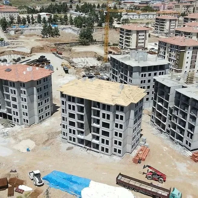 Çevre, Şehircilik ve İklim Değişikliği Bakanı Murat Kurum: Deprem bölgesindeki şantiyelerimizde çalışmalar tam gaz