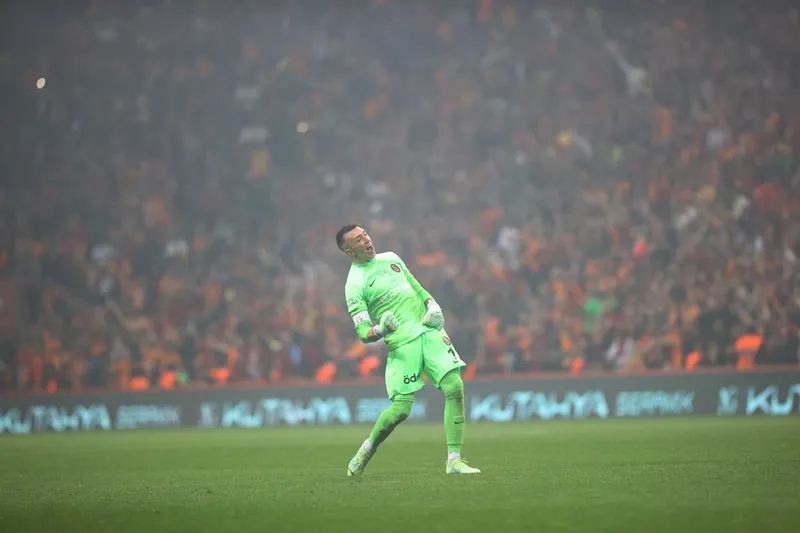 fernando-musleradan-galatasaray-ve-turkiye-aciklamasi-bir-gun-donecegim-1774277312979.jpg Fernando Muslera'dan Galatasaray ve Türkiye açıklaması! "Bir gün döneceğim"-6