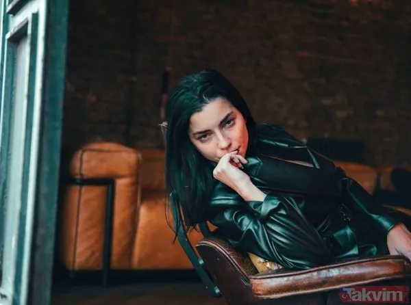 Merve Boluğur önce derin dekoltesiyle poz verdi sonra bikinili paylaşım yaptı! Göğüs ucuna uyguladığı sansür çok konuşuldu - 3