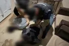 Esenyurt’ta iki adrese eş zamanlı uyuşturucu operasyonu: Yüzlerce kilo metamfetamin ele geçirildi