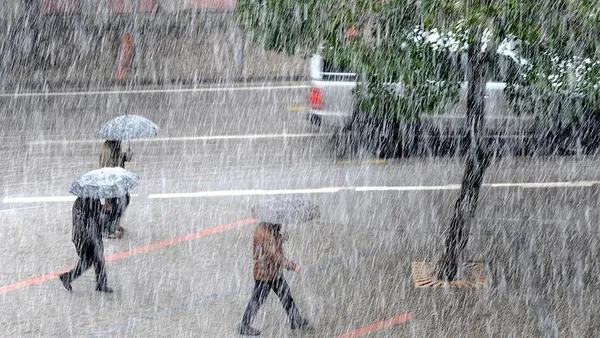 Meteorolojiden 17 il için kuvvetli gök gürültülü sağanak uyarısı-1