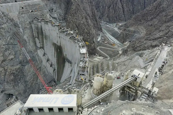 Son dakika: Tamamlandığında Türkiye'nin en büyüğü olacak! Yusufeli Barajı'nda son 10 metre!-6