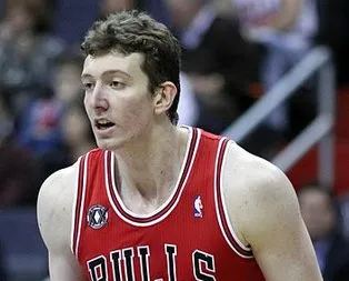 Chicago Bulls Ömer Aşık’ı serbest bırakacak