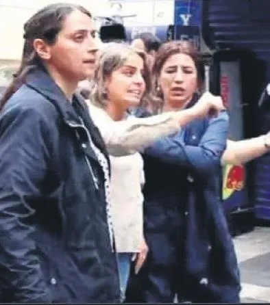 baskan-recep-tayyip-erdogan-timde-sert-konustu-teroristleri-eze-eze-geldik-1655157588494.jpeg Başkan Recep Tayyip Erdoğan TİM'de sert konuştu: Teröristleri eze eze geldik-8