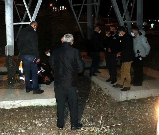 kayseride-esiyle-barismak-isteyen-bir-adam-yuksek-gerilim-hattina-cikti-1616531096324.jpeg Kayseri'de eşiyle barışmak isteyen bir adam yüksek gerilim hattına çıktı!-3