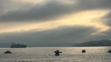 İstanbul’da sabah saatlerinde yoğun sis: Boğaz hattı havadan kaydedildi