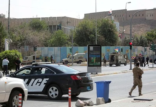 Erbil'de valilik binasına silahlı baskın!-2