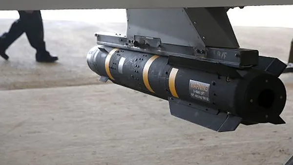 abd-operasyonlarinin-imza-fuzesi-r9x-hellfire-eymen-el-zevahiri-alti-bicakli-ninjadan-kacamadi-1659438215911.jpg ABD operasyonlarının imza füzesi R9X Hellfire! Eymen el-Zevahiri 'altı bıçaklı ninja'dan kaçamadı-7