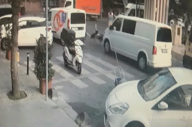 Bağcılar'da genç kız ölümden döndü