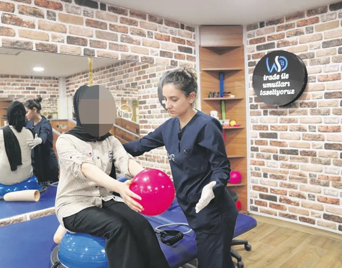 Yıkılmadı ayağa kalktı! Asrın felaketinde 84 saat enkaz altında kalmıştı: Hayata yeniden tutundu!-2