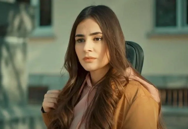 Gönül Dağı'nda fişi çekildi kaşla göz arasında bavulu eline verildi! Eski fotoğrafları sayfa sayfa yayılmıştı TRT 1...-7