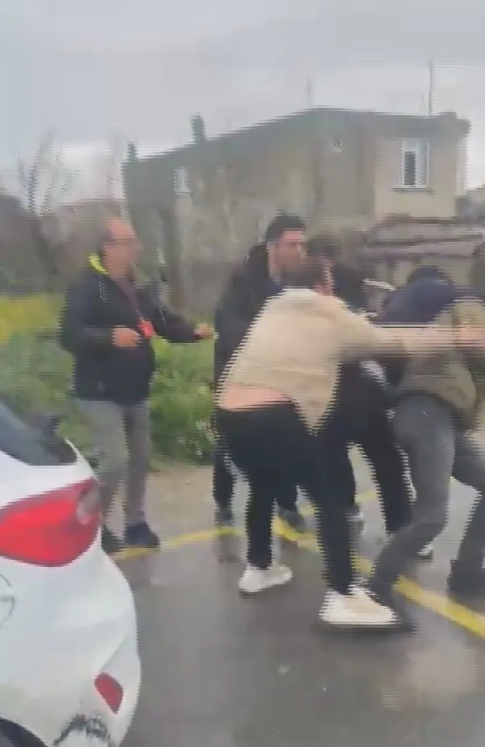 silivride-sinav-komisyonuna-saldiri-sizin-allahiniz-yok-mu-diyerek-dovduler-1774802015244.jpeg Silivri'de sınav komisyonuna saldırı: 'Sizin Allahınız yok mu' diyerek dövdüler-3