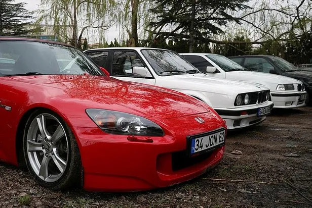 ankara-merkezli-45-ilde-kontak-operasyonu-150-otomobil-kacakcisi-yakalandi-1681201594905.jpeg Ankara merkezli 45 ilde "Kontak" operasyonu: 150 otomobil kaçakçısı yakalandı-4