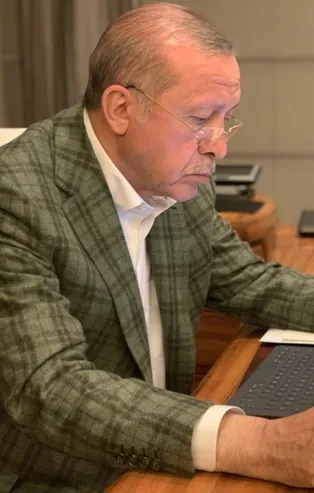 Son dakika: İletişim Başkanı Altun paylaştı: Başkan Erdoğan gece gündüz demeden milleti için çalışıyor