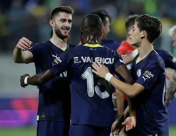 fenerbahce-deplasmanda-aek-larnacayi-devirdi-turu-garantiledi-1665687349485.jpeg Fenerbahçe deplasmanda AEK Larnaca'yı devirdi! Turu garantiledi-3