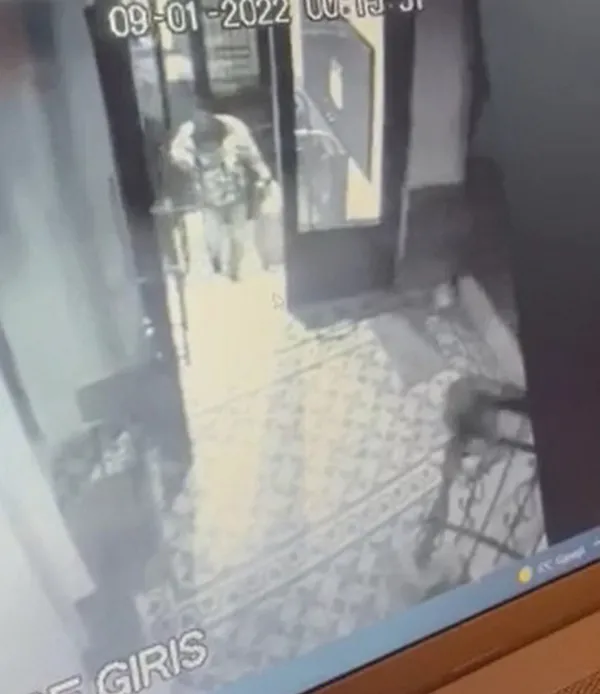 istanbul-sislide-kripto-para-uretiminde-kullanilan-25-milyon-lira-degerinde-ekran-karti-calan-3-supheli-yakala-1653200411596.jpg İstanbul Şişli'de kripto para üretiminde kullanılan 2,5 milyon lira değerinde ekran kartı çalan 3 şüpheli yakalandı-4