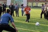 Abdullah Gül penaltı attı!