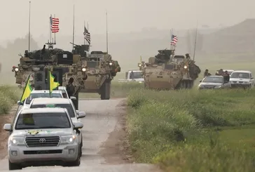Suriye'de terör konvoyu: ABD'ye ait zırhlı araçlar YPG'ye destek için konuşlandı