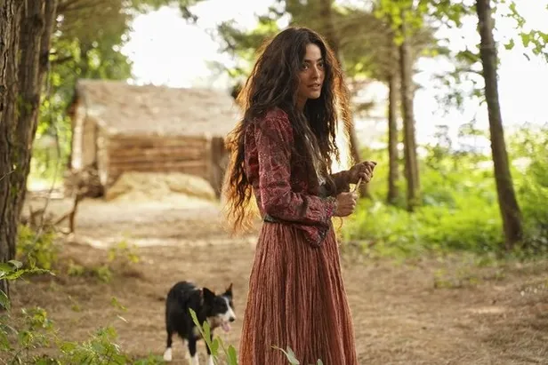 aziz-dizisi-bu-aksam-saat-kacta-hangi-kanalda-aziz-dizisi-nerede-cekiliyor-konusu-ne-aziz-oyunculari-kimdir-1636116700329.jpg Aziz dizisi bu akşam saat kaçta, hangi kanalda? Aziz dizisi nerede çekiliyor, hangi yılda geçiyor? Aziz oyuncuları kimdir?-5