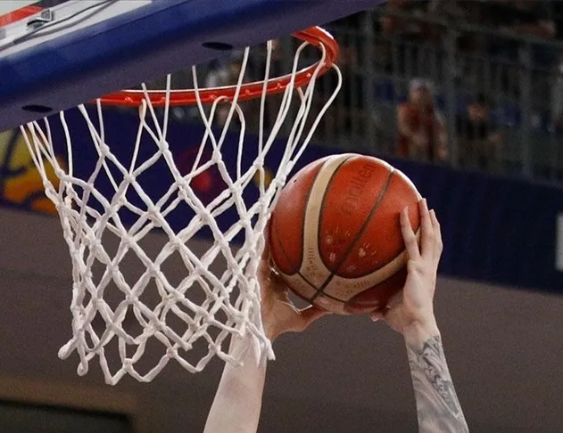 Efes ve Beşiktaş final bileti için karşı karşıya!