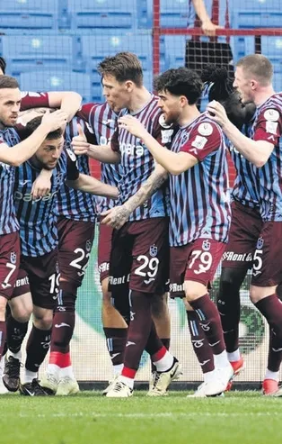 Fatih Tekke ve öğrencileri zafere kilitlendi!