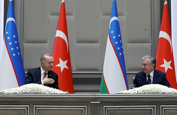 baskan-erdogan-ile-ozbekistan-cumhurbaskani-mirziyoyev-dostluk-agaci-dikti-1648589249787.jpeg Başkan Erdoğan ile Özbekistan Cumhurbaşkanı Mirziyoyev dostluk ağacı dikti-3