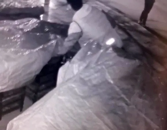 denizlide-sattigi-pahali-meyveler-calinan-manav-hakkini-helal-etmiyor-1608621674255.jpg Denizli'de sattığı pahalı meyveler çalınan manav hakkını helal etmiyor-2