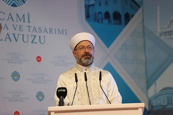 diyanet-isleri-baskani-ali-erbas-cocuklarimizla-genclerimizle-birlikte-camilerimize-gelelim-1633601731809.jpg