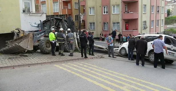 Ümraniye'de kontrolden çıkan iş makinesi sokağı karıştırdı!