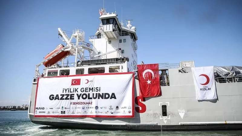 gazzeye-can-suyu-12-ulkeden-umut-yolculugu-aktivistler-arasinda-mandelanin-torunu-da-var-1712389467220.jpeg 12 ülkeden Gazze'ye umut yolculuğu: Aktivistler arasında Mandela'nın torunu da var-4