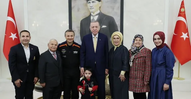 Emine Erdoğan'dan Türkiye'nin ilk astronotu Alper Gezeravcı paylaşımı: Emeği geçen herkesi yürekten kutluyorum