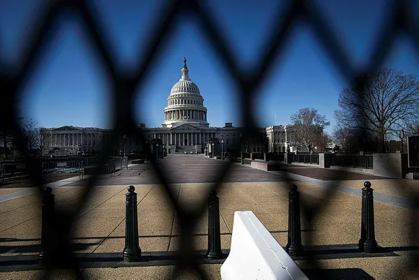 ABD'de kanlı baskın sonrası alarm! Joe Biden'ın yemin töreni öncesi ordu devrede!-4