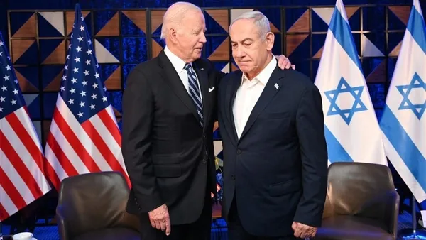 1697673091204.jpeg 'Pişmiş kelle' gibi sırıttılar! Biden ve Netanyahu'dan büyük alçaklık! Biden İsrail'e kucak açtı-2