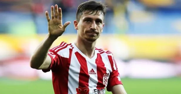 Galatasaray'a transfer olacağı konuşuluyordu... Mert Hakan Yandaş'tan 'ayrılık' açıklaması!